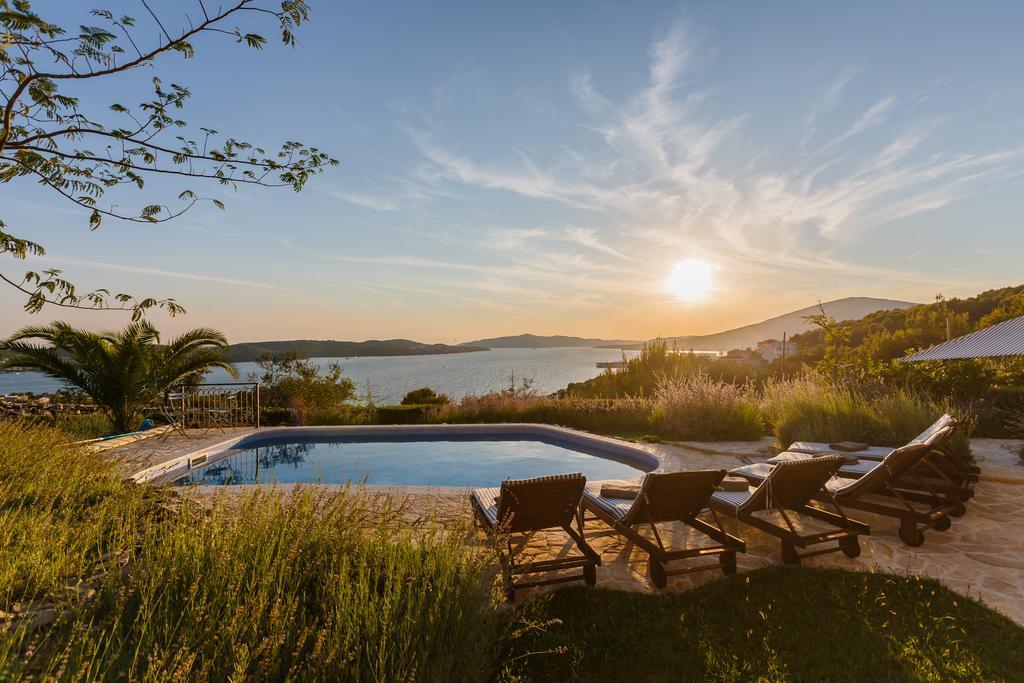 Villa Amarina Трогир Екстериор снимка